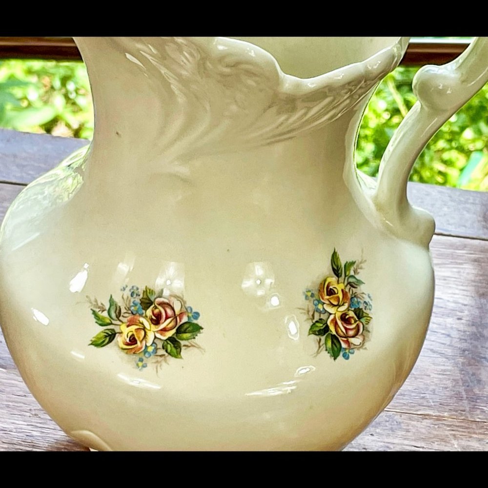 ▪️VTG▪️1970's Embossed Ceramic Floral Cottagecore Farmhouse Pitcher & Basin Set - Picture 6 of 13